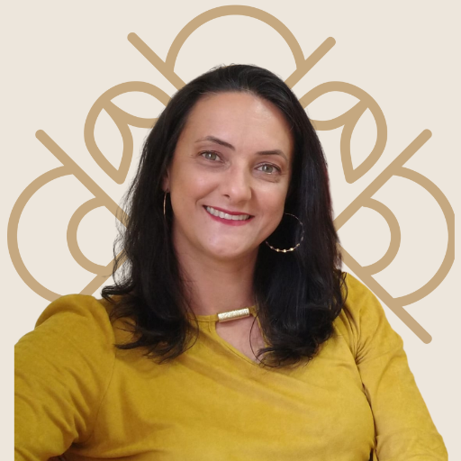 MÔNICA TAVARES