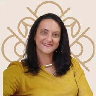 Mônica Tavares